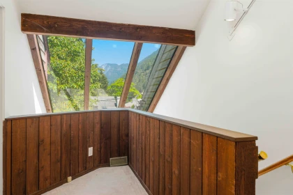 Mudroom Photo of 6432 Douglas Street, West Vancouver, BC