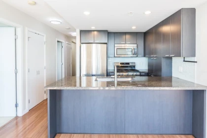 Kitchen Island Photo of 1406 2232 Douglas Road, Burnaby, BC