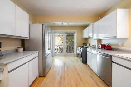 Breakfast Nook Photo of 4343 11th Avenue, Vancouver, BC