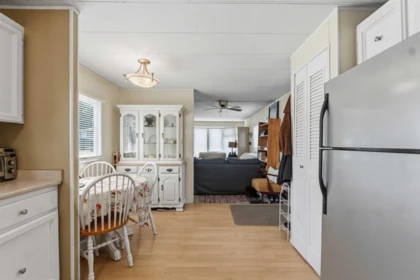 Entry Foyer Photo of 63 24330 FRASER HIGHWAY, Langley BC V2Z 1N2