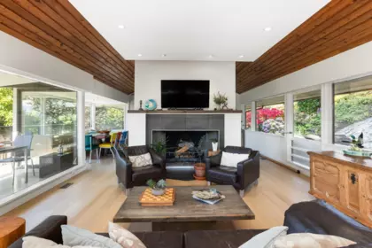 Basement Recreation Room Photo of 6485 Madrona Crescent, West Vancouver, BC