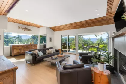 Office / Den Photo of 6485 Madrona Crescent, West Vancouver, BC