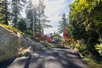 Playground / Recreational Area Near 6485 Madrona Crescent, West Vancouver, BC