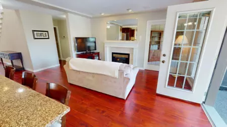 Kitchen Island Photo of 32767 Chilcotin Drive, Abbotsford, BC