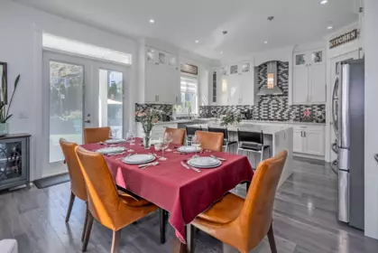 Kitchen Island Photo of 35272 Mcewen Avenue, Mission, BC