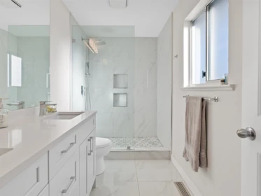 Entry Foyer Photo of 6323 171a Street, Surrey, BC