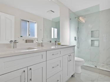 Laundry Room Photo of 6323 171a Street, Surrey, BC