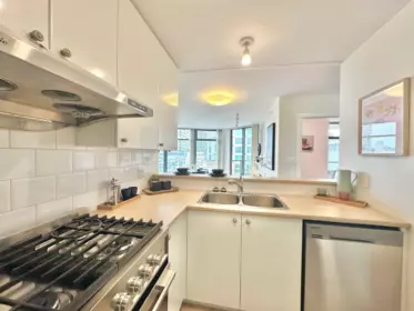 Kitchen Island Photo of 902 4567 Hazel Street, Burnaby, BC