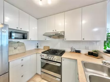 Kitchen Photo of 902 4567 Hazel Street, Burnaby, BC