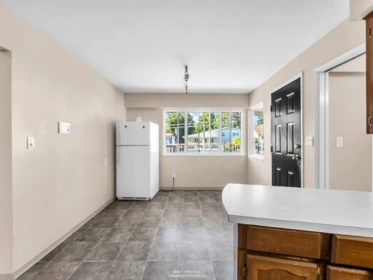 Guest Bathroom Photo of 1205 E 49th Avenue, Vancouver, BC