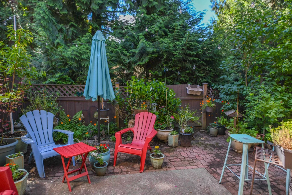 Family Room Photo of 4 4850 207 Street, Langley, BC
