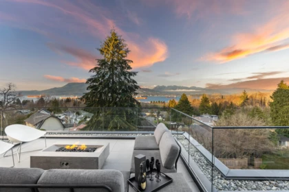 Guest Bathroom Photo of 4346 Locarno Crescent, Vancouver, BC