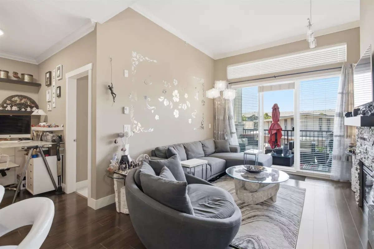 Family Room Photo of 413 3192 Gladwin Road, Abbotsford, BC