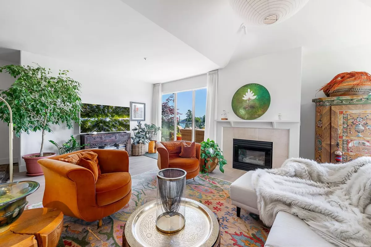 Family Room Photo of 401 1765 Marine Drive, West Vancouver, BC