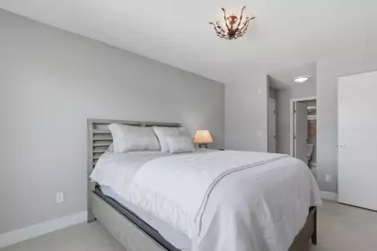 Bedroom 4 Photo of 303 15747 Marine Drive, White Rock, BC