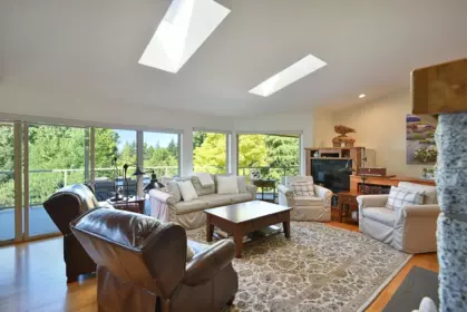 Kitchen Island Photo of 377 Harry Road, Gibsons, BC