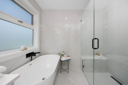 Guest Bathroom Photo of 970 Laurel Court, Coquitlam, BC