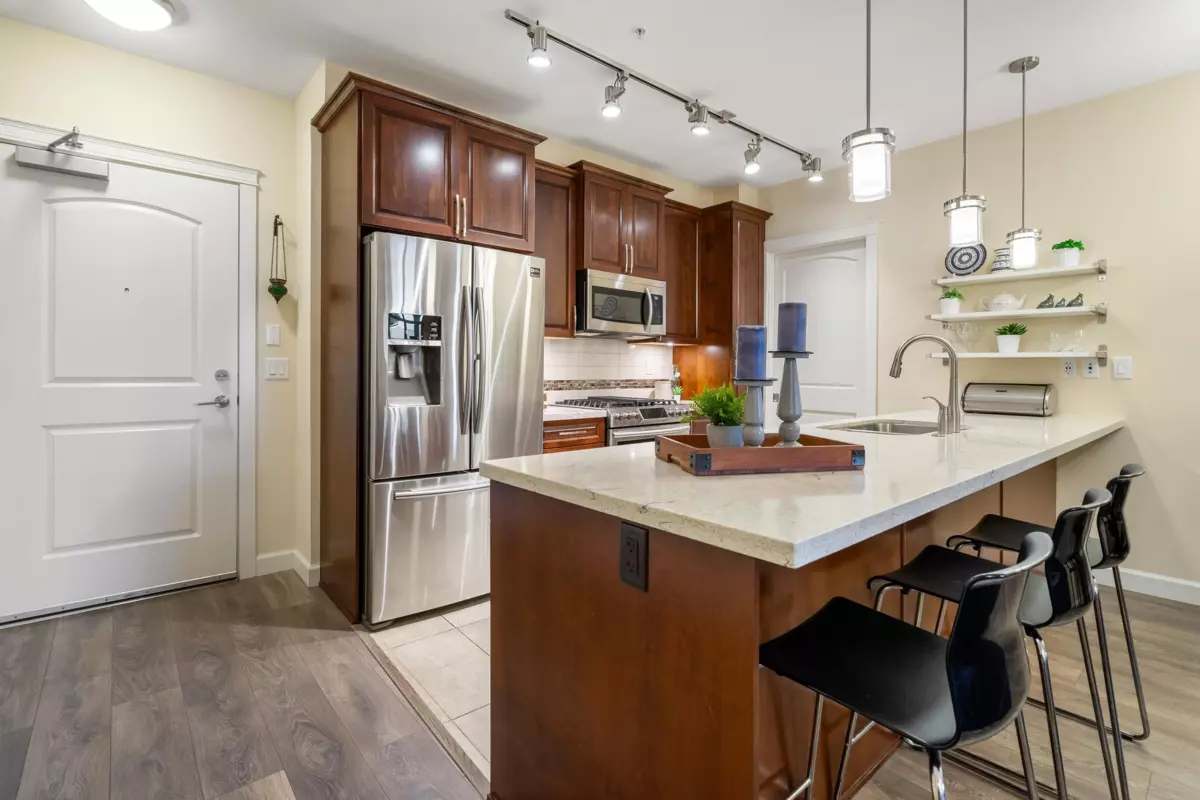 Family Room Photo of A512 20716 Willoughby Town Centre Drive, Langley, BC