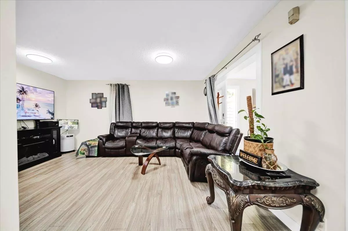 Family Room Photo of 13504 79a Avenue, Surrey, BC