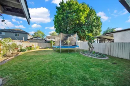 Garden / Landscaping Photo of 13504 79a Avenue, Surrey, BC