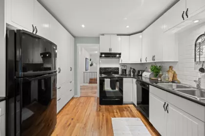Kitchen Photo of 23014 70a Avenue, Langley, BC