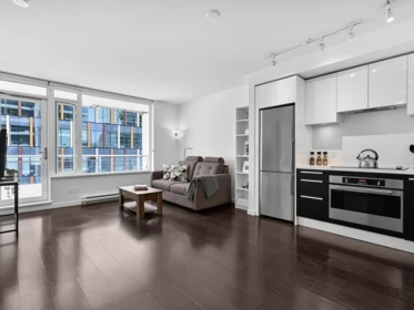 703 6333 Silver Avenue, Burnaby, BC, Burnaby — Apartment/Condo for sale