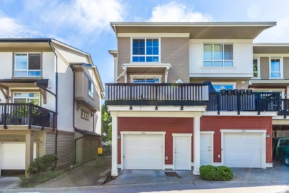 Backyard Photo of 114 19505 68a Avenue, Surrey, BC