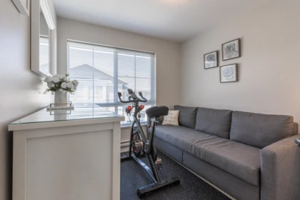 Entry Foyer Photo of 114 19505 68a Avenue, Surrey, BC