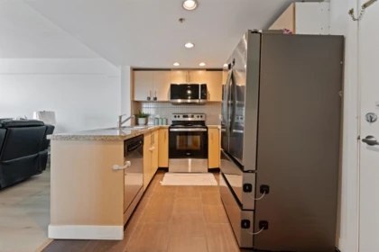 Kitchen Island Photo of 606 200 Keary Street, New Westminster, BC