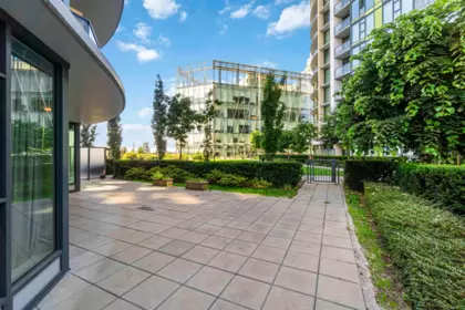 Backyard Photo of 402 7388 Kingsway, Burnaby, BC