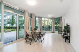 402 7388 Kingsway, Burnaby, BC