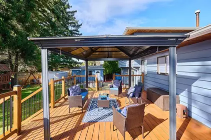 11711 Blakely Road, Pitt Meadows, BC, Pitt Meadows — Single Family Residence for sale
