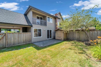 Loft / Bonus Room Photo of 2 8631 No.3 Road, Richmond, BC