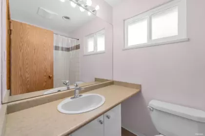 Office / Den Photo of 2 8631 No.3 Road, Richmond, BC