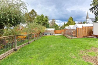 Hot Tub / Spa Photo of 11031 River Road, Delta, BC