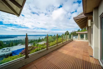 Fitness Center Photo Near 1572 Chippendale Court, West Vancouver, BC