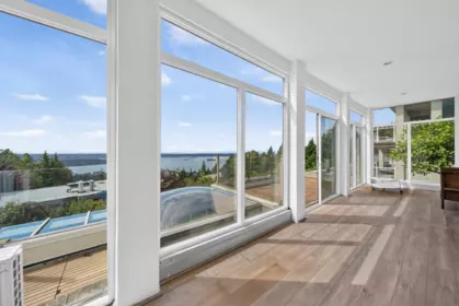 Hot Tub / Spa Photo of 1572 Chippendale Court, West Vancouver, BC