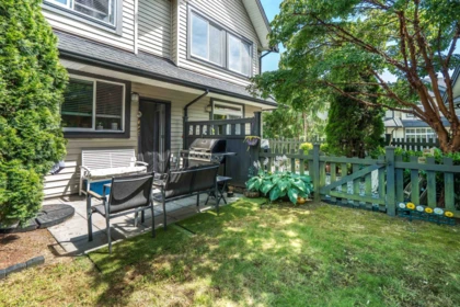 Kitchen Island Photo of 91 13819 232 Street, Maple Ridge, BC