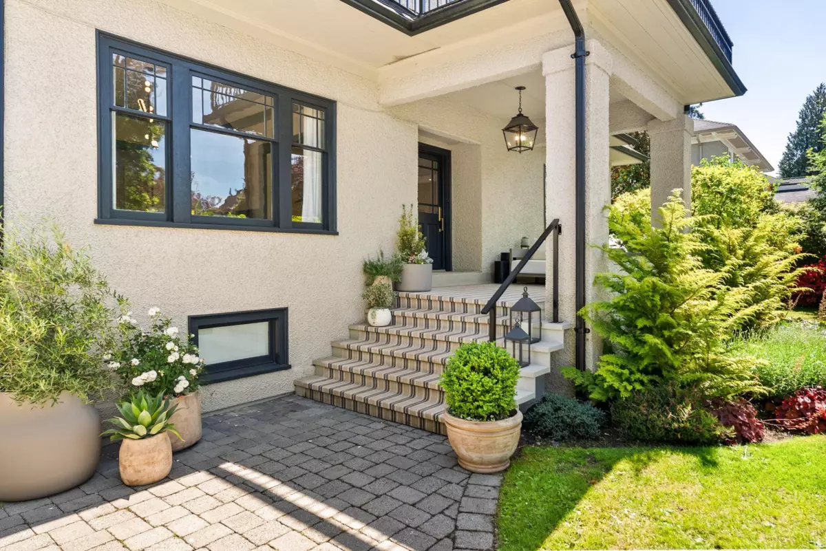 Living Room Photo of 5362 Cypress Street, Vancouver, BC