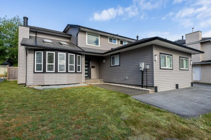 8902 142a Street, Surrey, BC, Surrey — Single Family Residence for sale