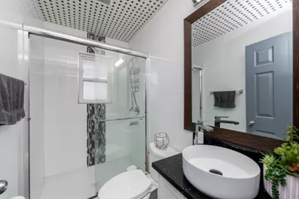 Guest Bathroom Photo of 8902 142a Street, Surrey, BC
