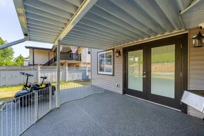 Swimming Pool Photo of 8902 142a Street, Surrey, BC