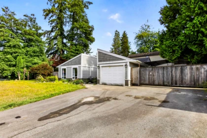 21598 Spring Avenue, Maple Ridge, BC, Maple Ridge — Single Family Residence for sale