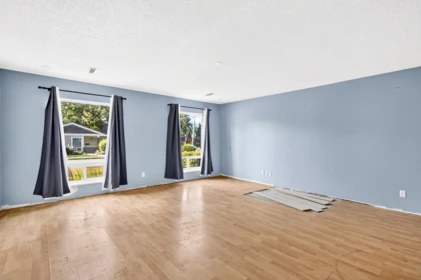 21598 Spring Avenue, Maple Ridge, BC, Maple Ridge — Single Family Residence for sale
