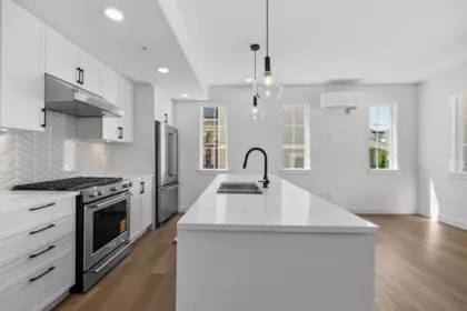 Kitchen Photo of 125 720 Robinson Street, Coquitlam, BC