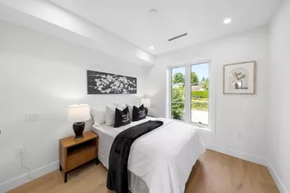 Powder Room Photo of 3471 Arbutus Street, Vancouver, BC