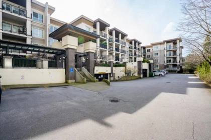 410 9655 King George Boulevard, Surrey, BC, Surrey — Apartment/Condo for sale