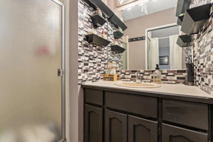 Walk-In Closet Photo of 64 9055 Ashwell Road, Chilliwack, BC