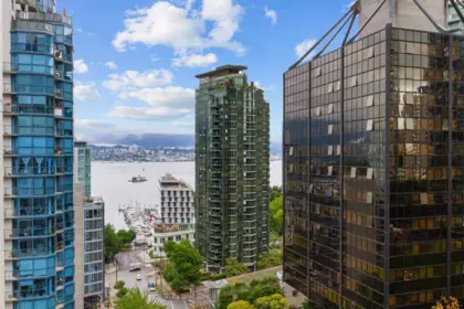 Loft / Bonus Room Photo of 1401 1420 W Georgia Street, Vancouver, BC