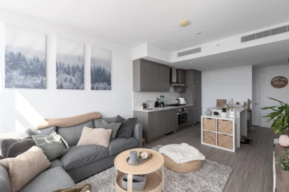 2209 2351 Beta Avenue, Burnaby, BC, Burnaby — Apartment/Condo for sale
